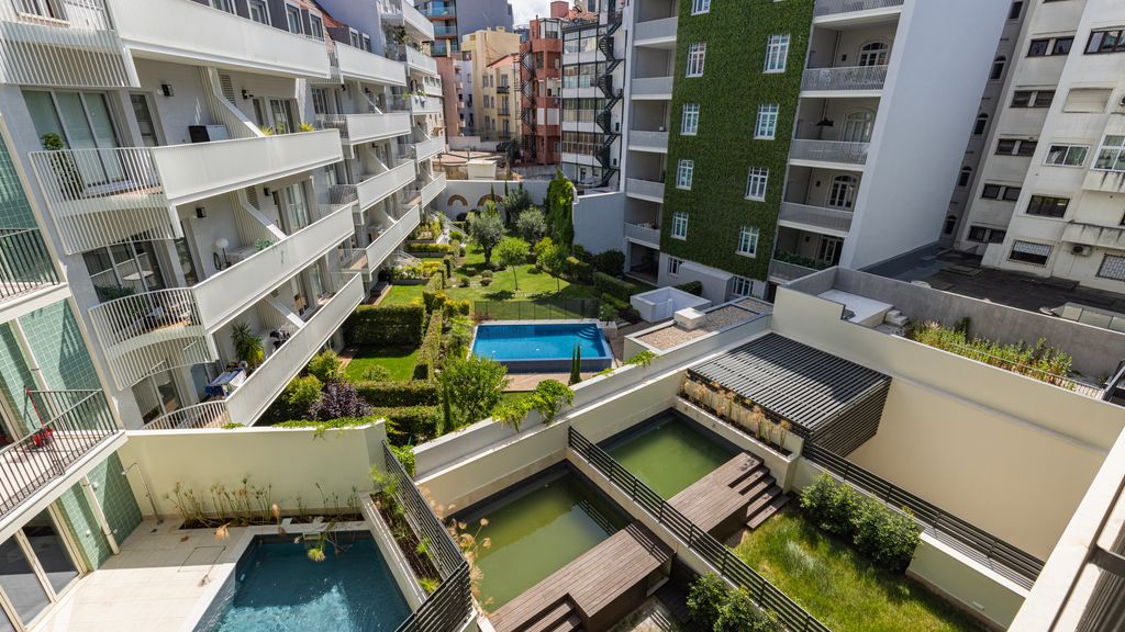 Upscale Apartment in City Center by LovelyStay