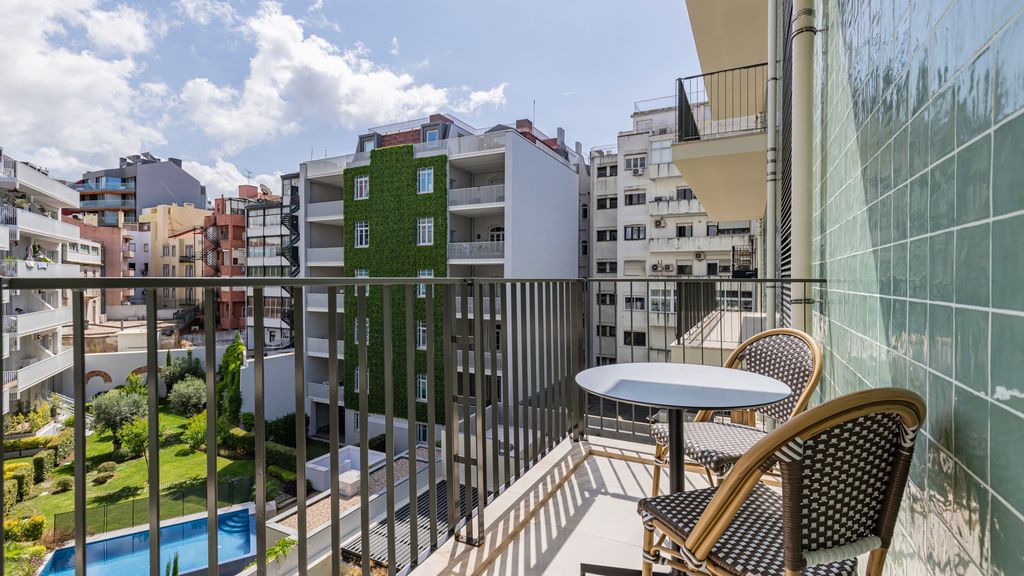 Upscale Apartment in City Center by LovelyStay