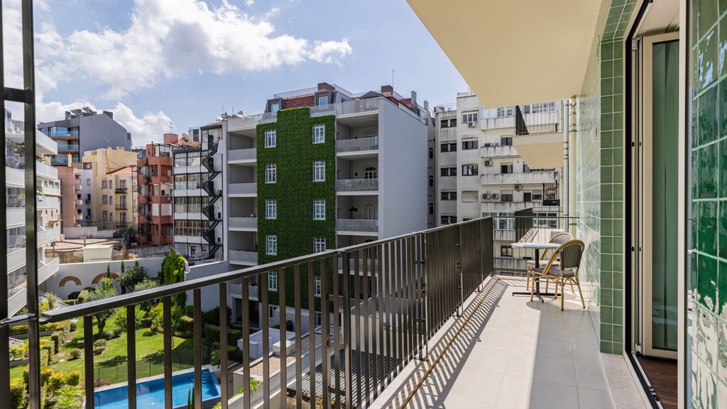 Upscale Apartment in City Center by LovelyStay