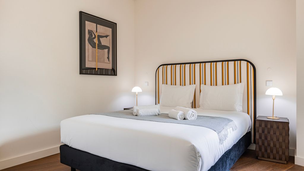 Upscale Apartment in City Center by LovelyStay