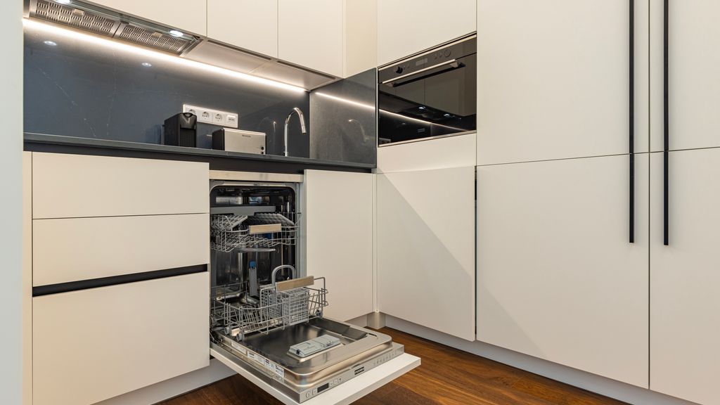 Upscale Apartment in City Center by LovelyStay