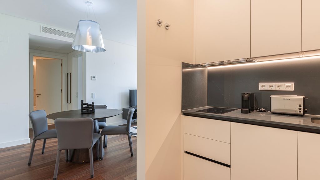 Upscale Apartment in City Center by LovelyStay