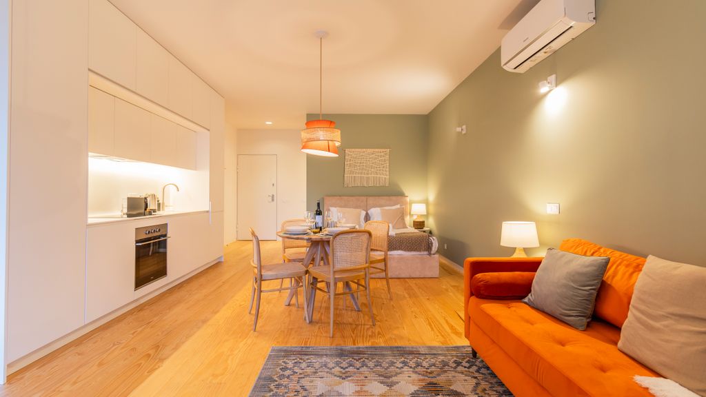 Almada 551 - 3.2 l Bright Studio by LovelyStay