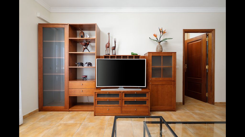 Comfy 4BDR Apartment in Portimão by LovelyStay