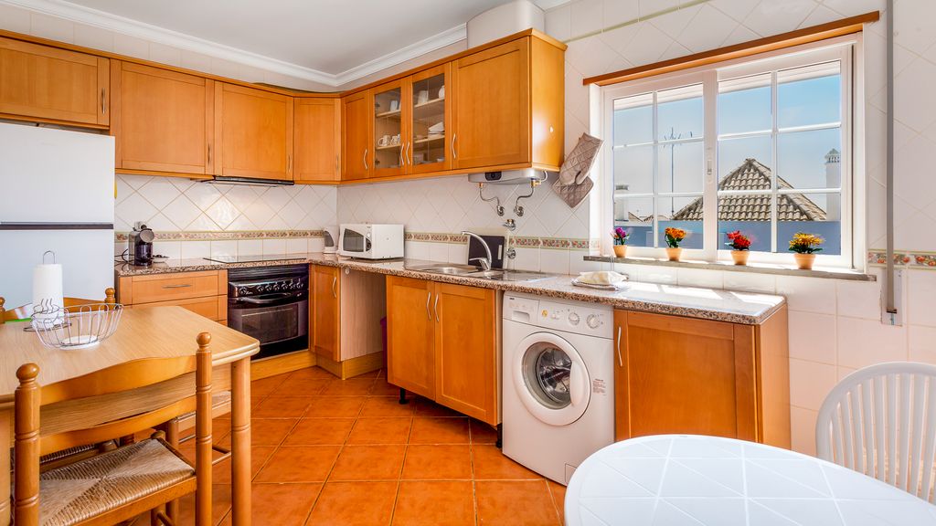 Luminous 3BDR Apartment W/Balcony by LovelyStay