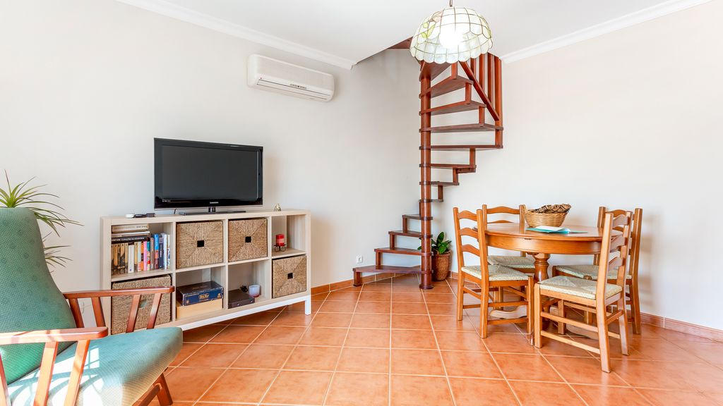 Luminous 3BDR Apartment W/Balcony by LovelyStay