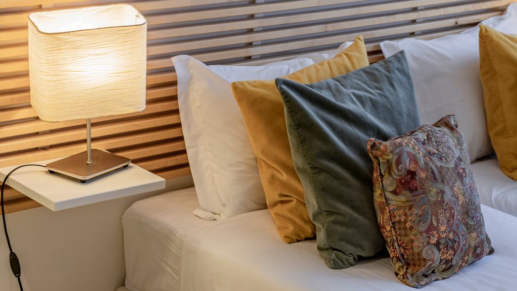 City Center Classic Flat by LovelyStay