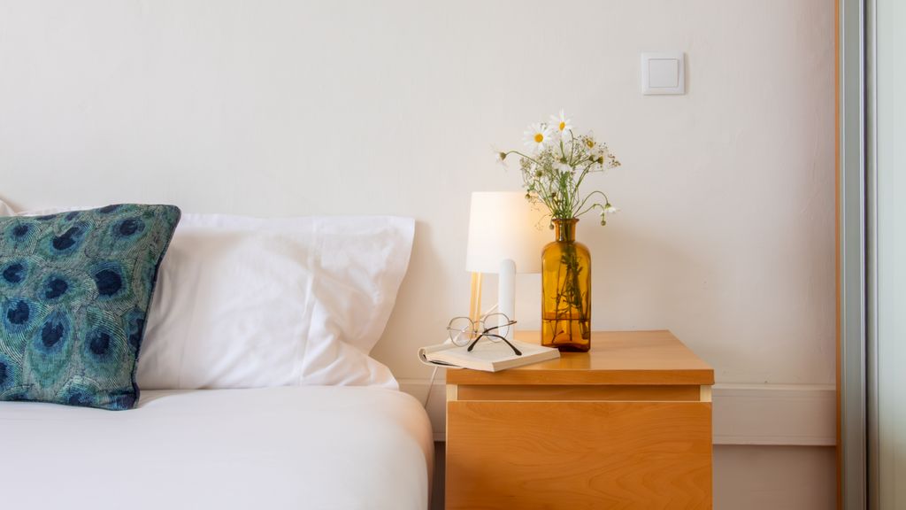Porto 61 - Bright 2BR w/ Balcony by LovelyStay