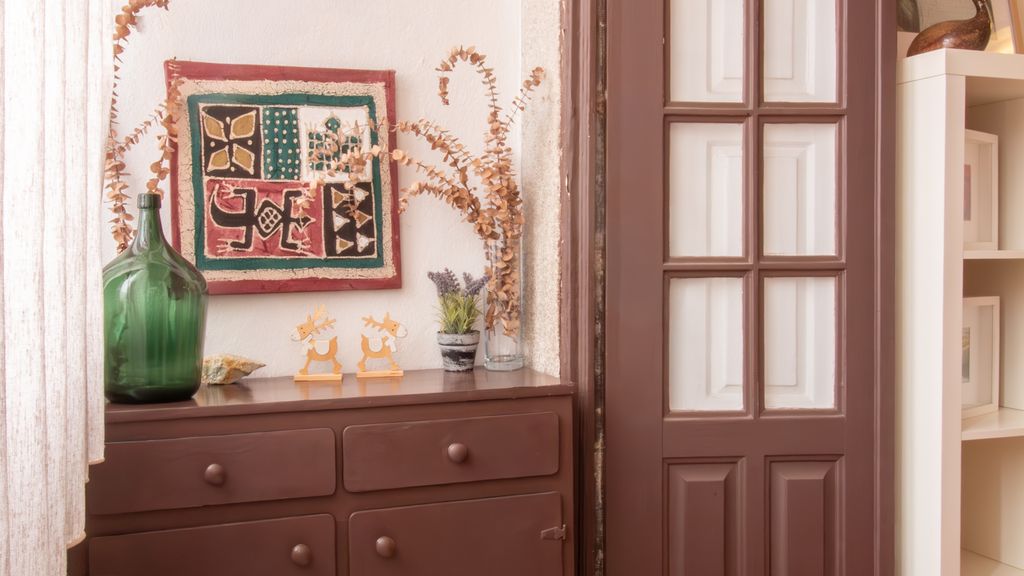Porto 61 - Bright 2BR w/ Balcony by LovelyStay