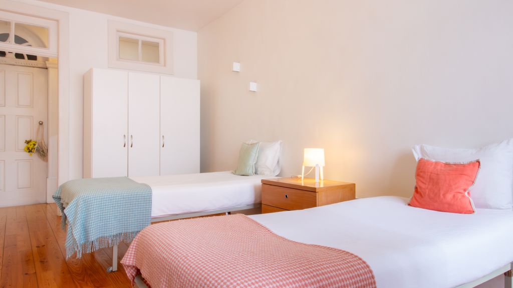Porto 61 - Bright 2BR w/ Balcony by LovelyStay