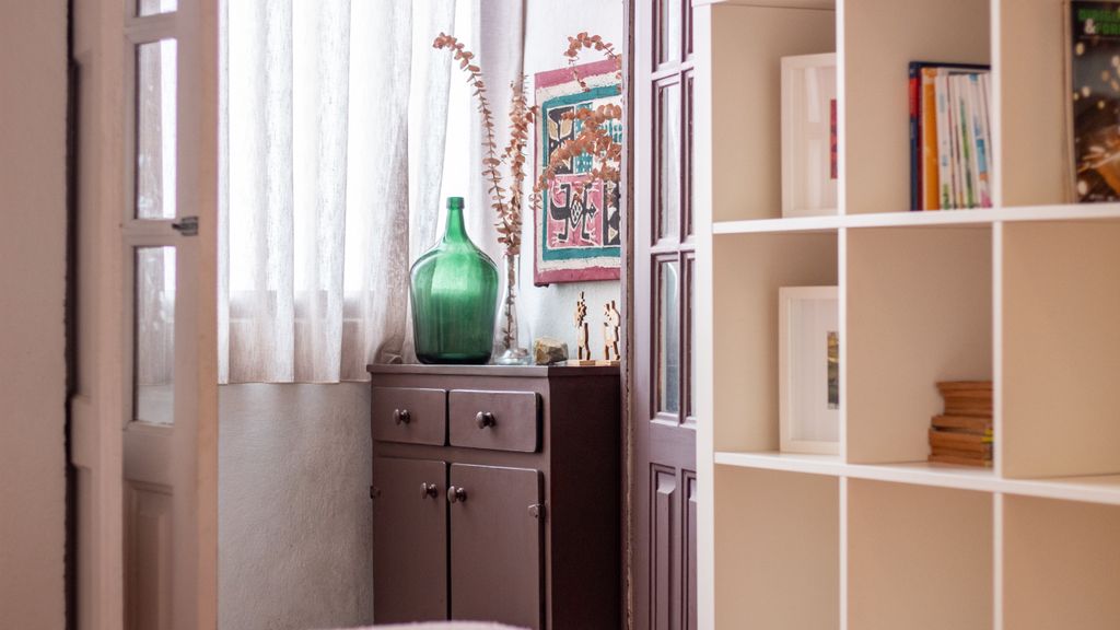 Porto 61 - Bright 2BR w/ Balcony by LovelyStay