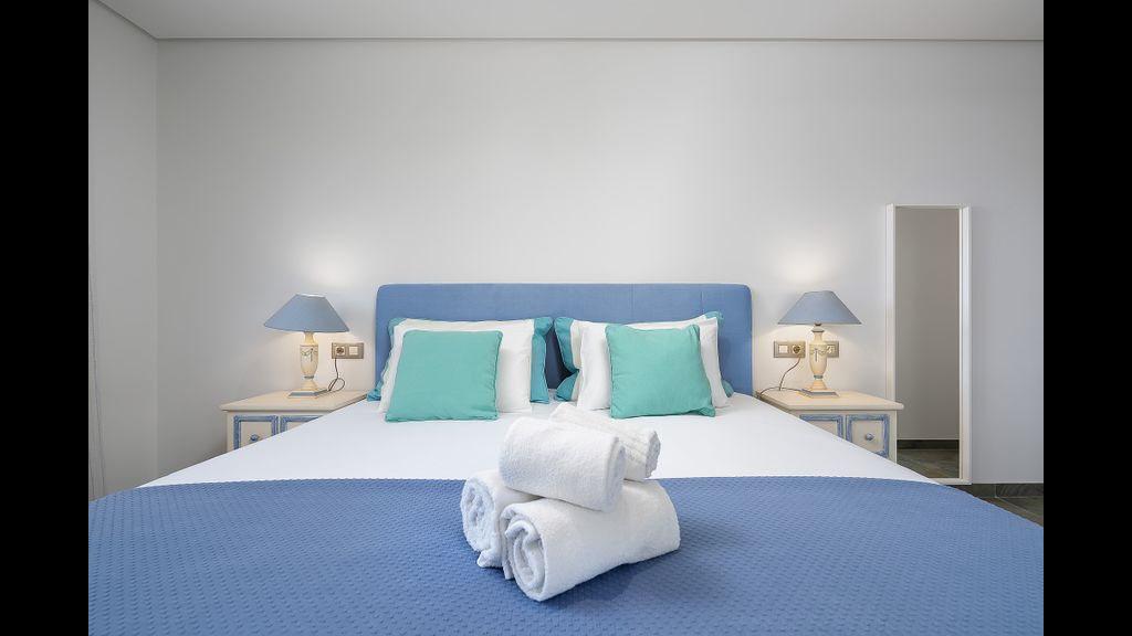 Elegance Apartment W/ Balcony & Pool by LovelyStay