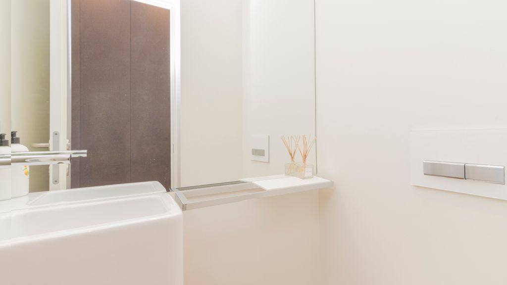 Spacious 4BDR Flat in Areeiro by LovelyStay