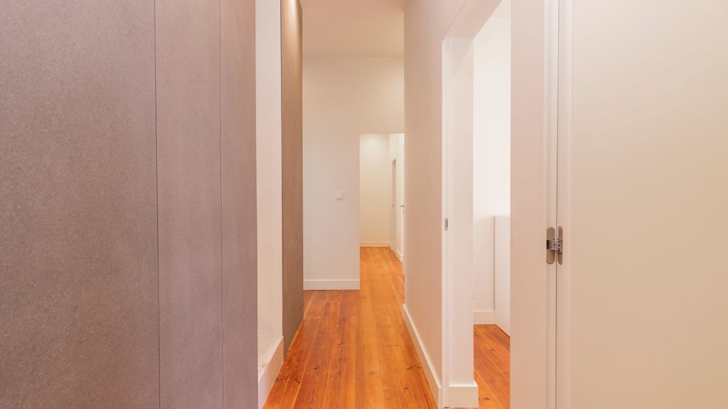 Spacious 4BDR Flat in Areeiro by LovelyStay