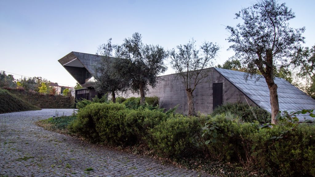 Casa dos Sobreiros by LovelyStay