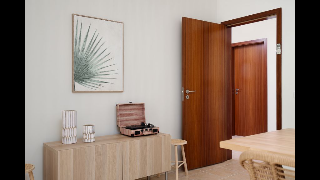 Dream 2BDR Apartment W/Pool by LovelyStay