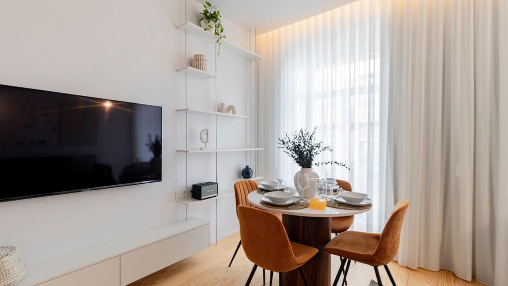 Almada 551 - 2.1 l Modern Haven by LovelyStay