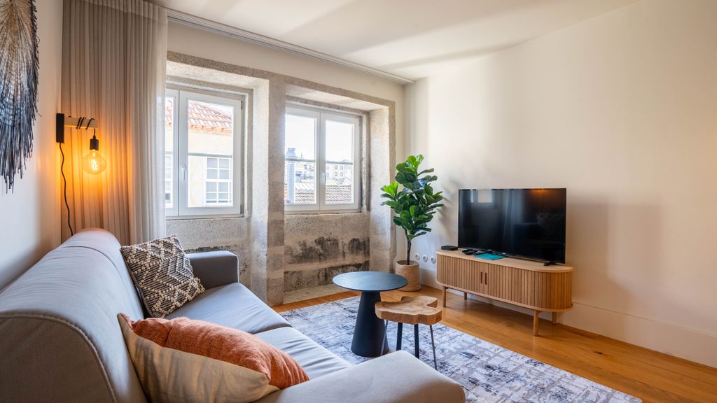 Historical Downtown Retreat Duplex by LovelyStay