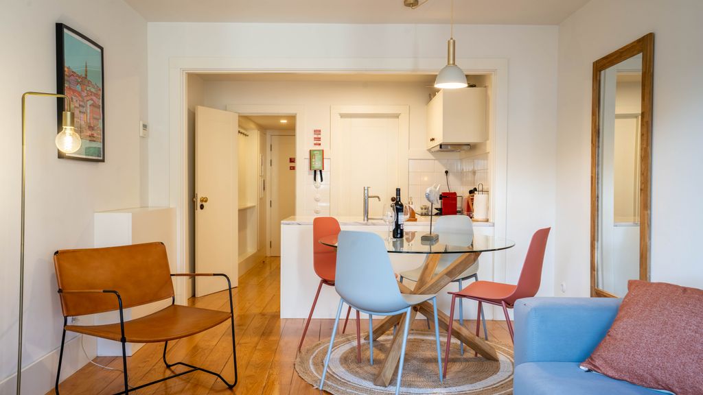 Historical Downtown Retreat Duplex by LovelyStay