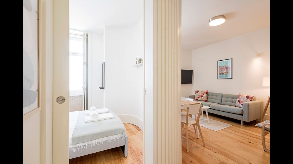 Cozy and Homely Getaway by LovelyStay