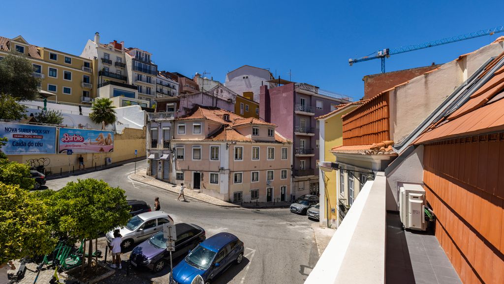 Design 3BDR Duplex W/Balcony by LovelyStay