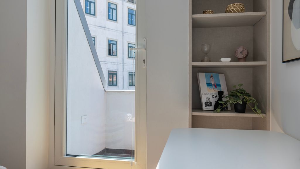 Design 3BDR Duplex W/Balcony by LovelyStay
