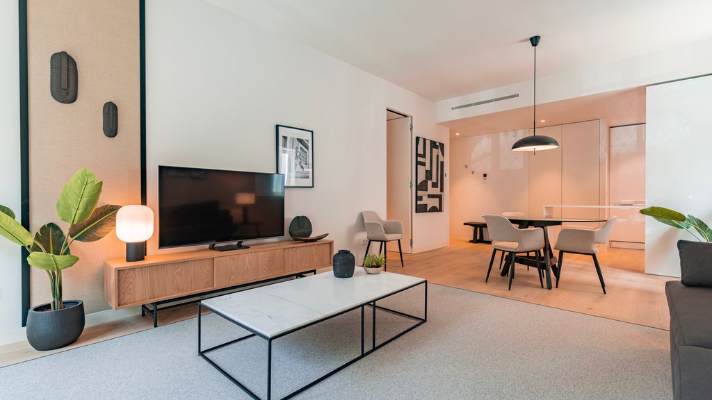 Liberdade Elegance W/Rooftop Pool by LovelyStay