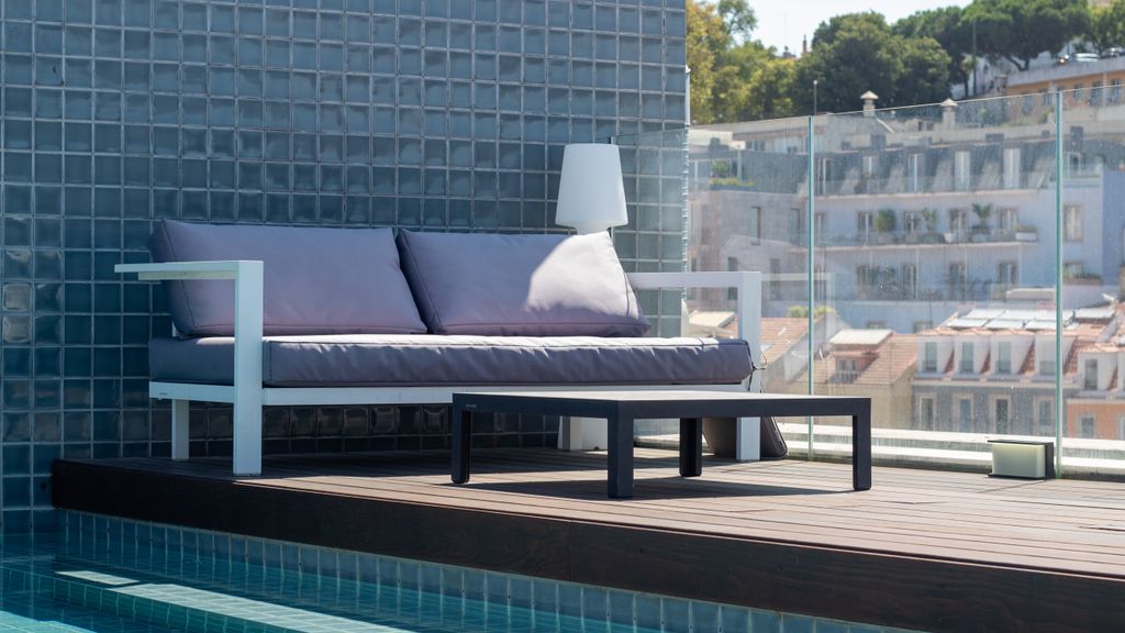 Liberdade Elegance W/Rooftop Pool by LovelyStay