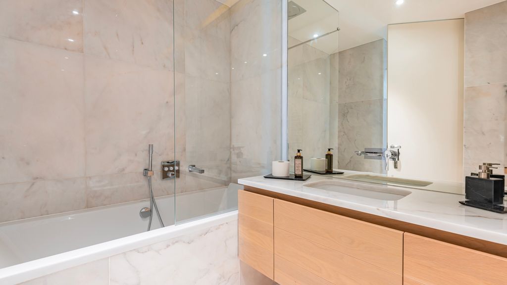 Liberdade Elegance W/Rooftop Pool by LovelyStay