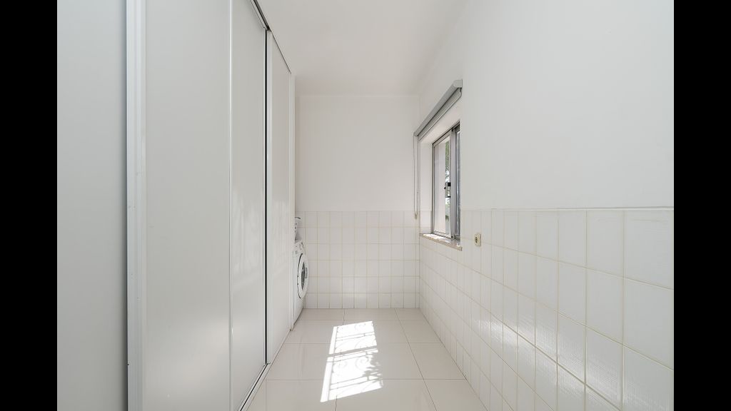 Deluxe 4BDR House W/ Pool by LovelyStay