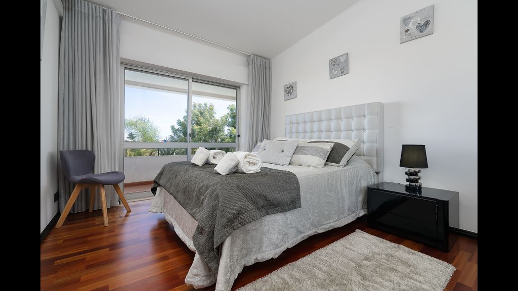 Deluxe 4BDR House W/ Pool by LovelyStay
