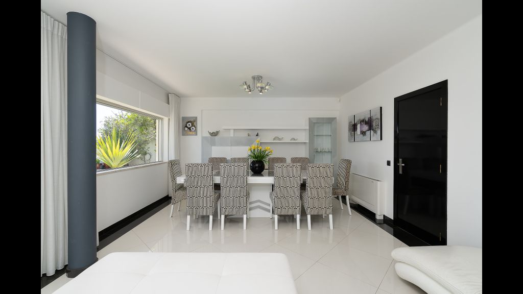 Deluxe 4BDR House W/ Pool by LovelyStay