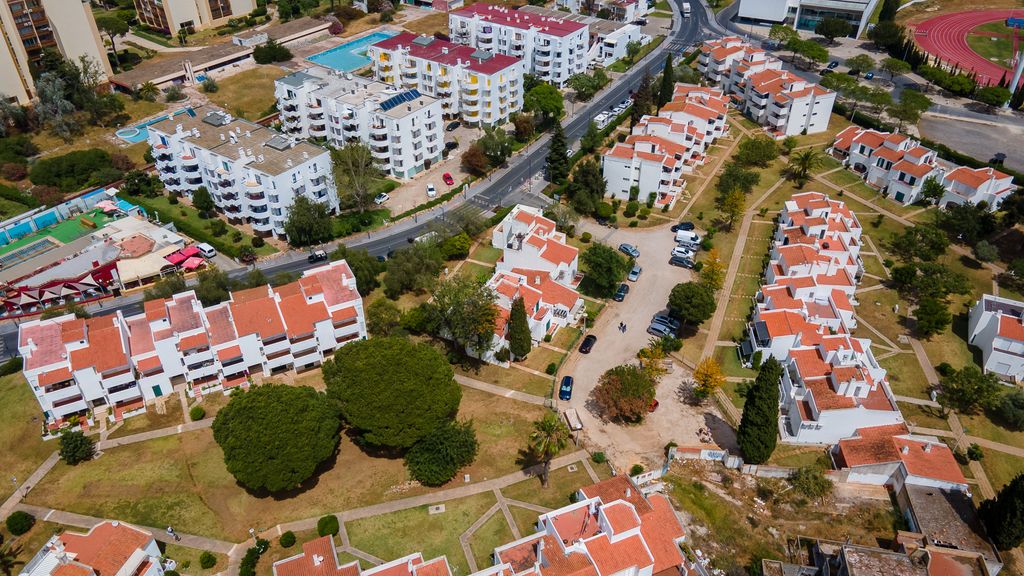 1 BDR Vilamoura Escape W/ Patio by LovelyStay