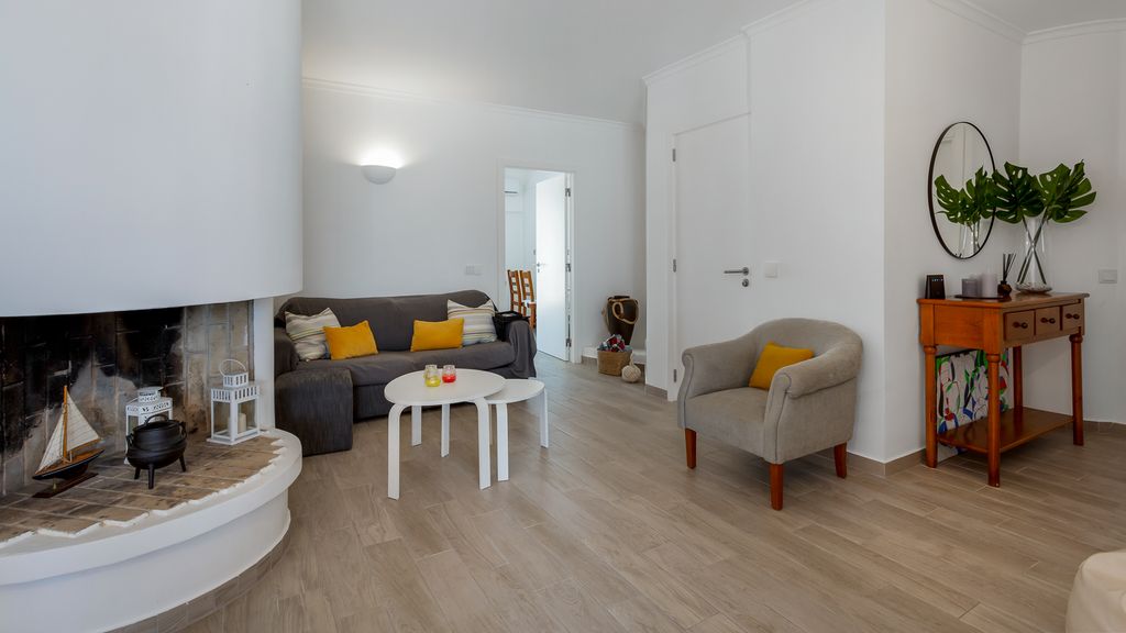 1 BDR Vilamoura Escape W/ Patio by LovelyStay