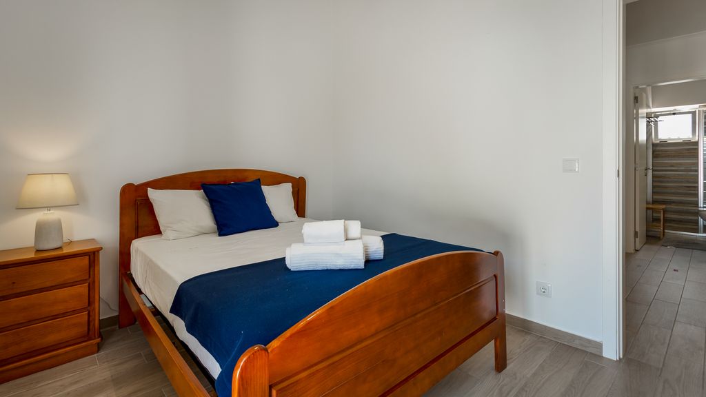 2 BDR Vilamoura Escape W/ Balcony by LovelyStay