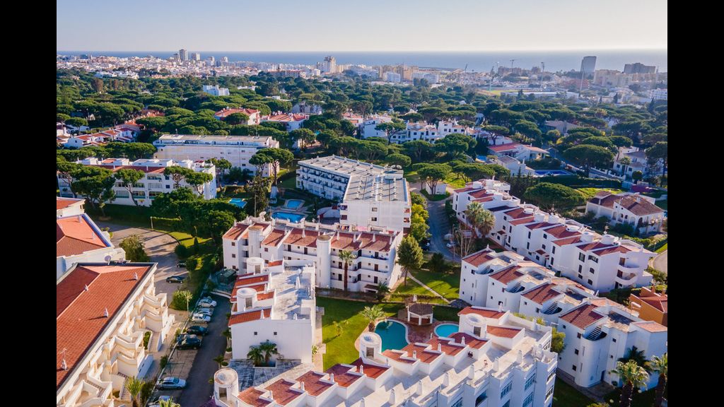 Terraços do Mar Flat W/ Pool by LovelyStay