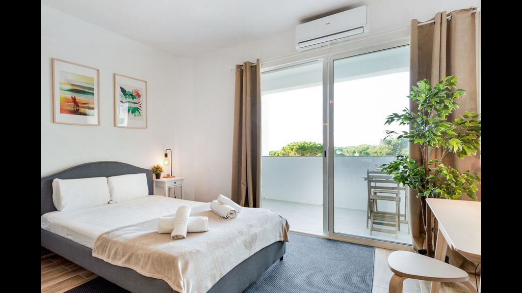 Terraços do Mar Flat W/ Pool by LovelyStay