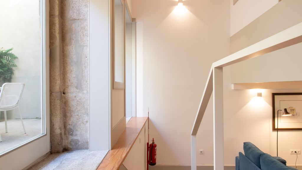 Central Stunning Duplex w/ Patio by LovelyStay