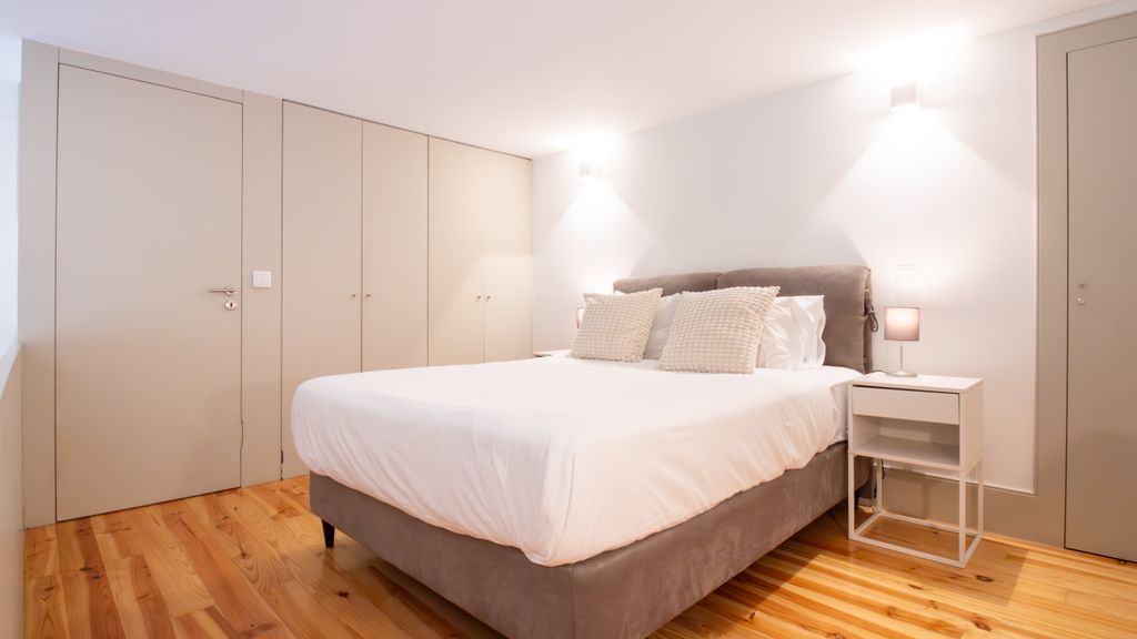 Central Stunning Duplex w/ Patio by LovelyStay