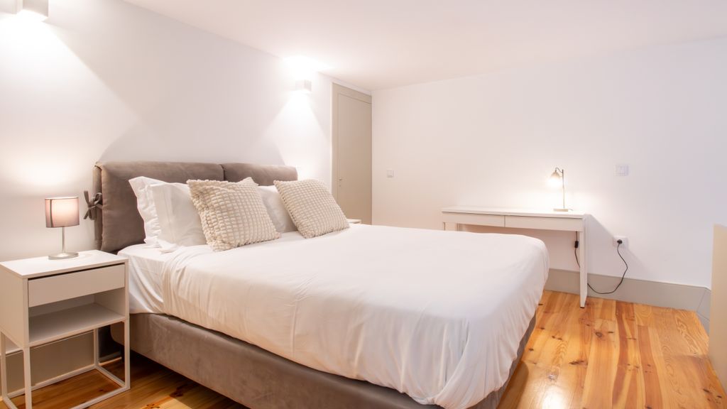 Central Stunning Duplex w/ Patio by LovelyStay