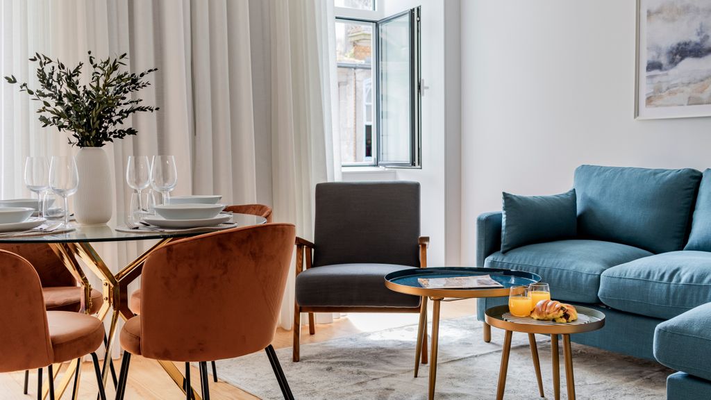 Almada 551 - 1.1 l Stylish Getaway by LovelyStay