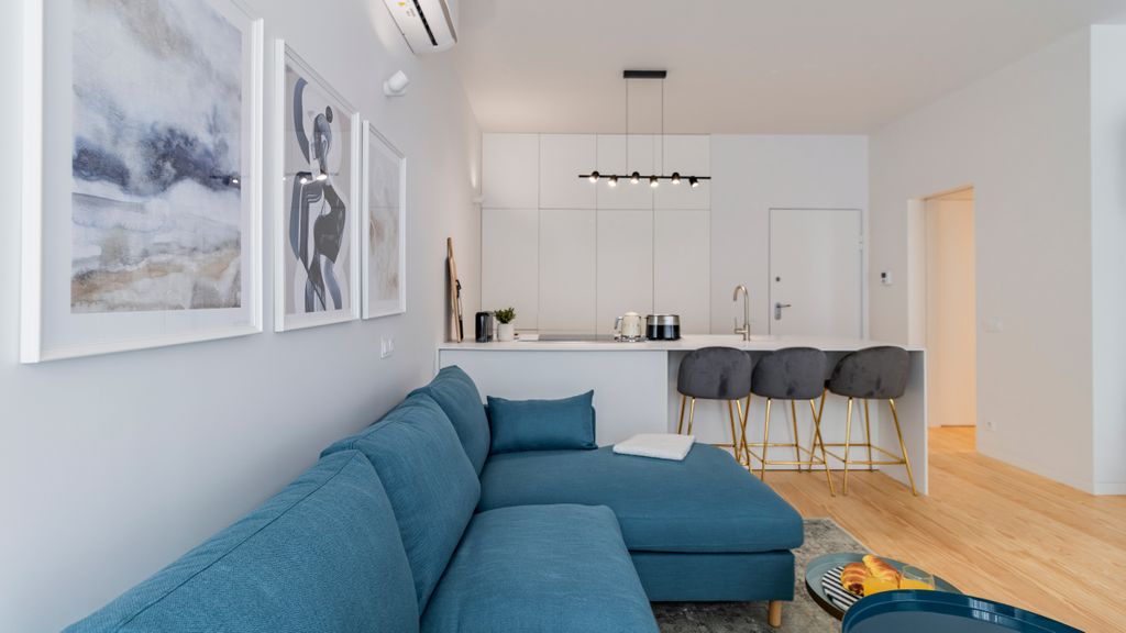 Almada 551 - 1.1 l Stylish Getaway by LovelyStay
