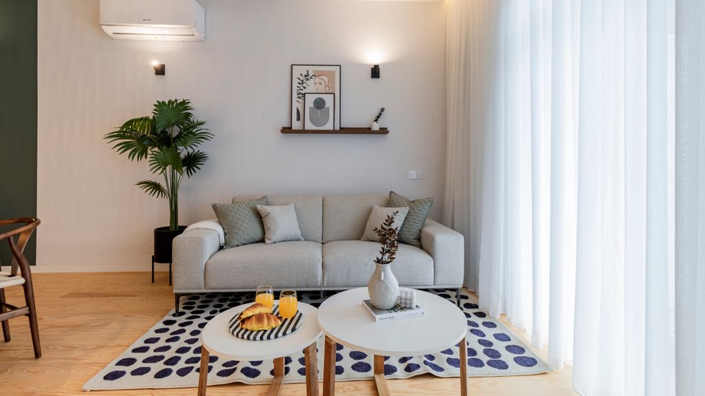 Almada 551 - 2.2 l Sleek Serenity by LovelyStay
