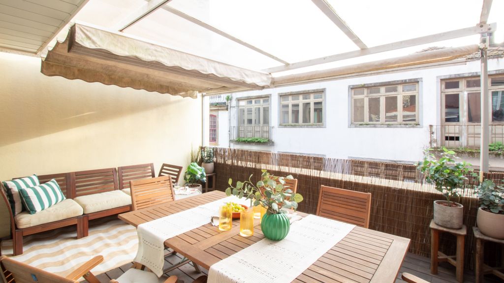 Fábrica Three-Story Charm by LovelyStay