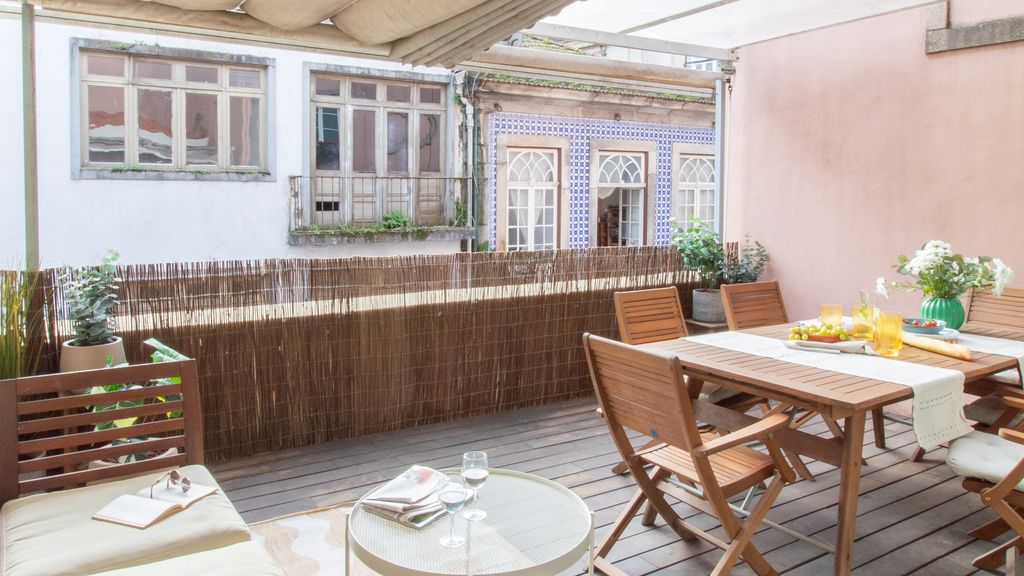 Fábrica Three-Story Charm by LovelyStay