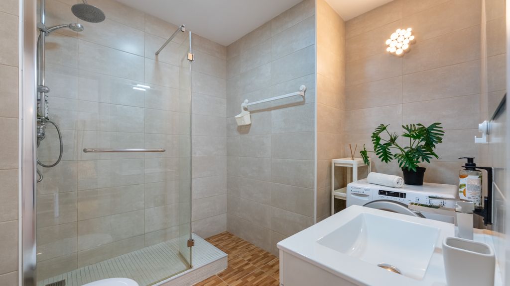 Praia da Rocha Apartment by LovelyStay