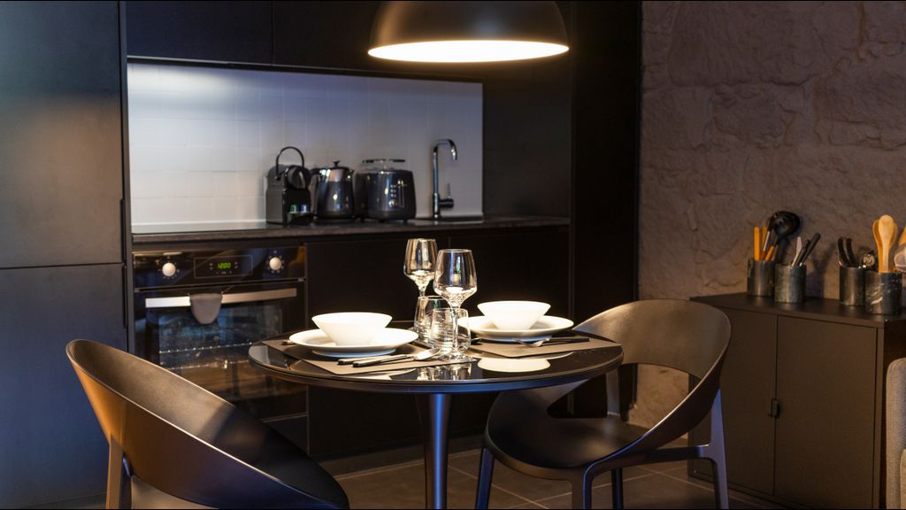 Luxury Oasis in Bonfim by LovelyStay