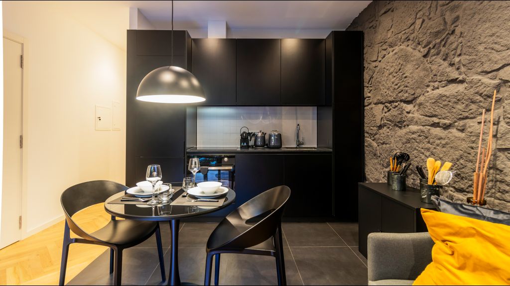 Luxury Oasis in Bonfim by LovelyStay