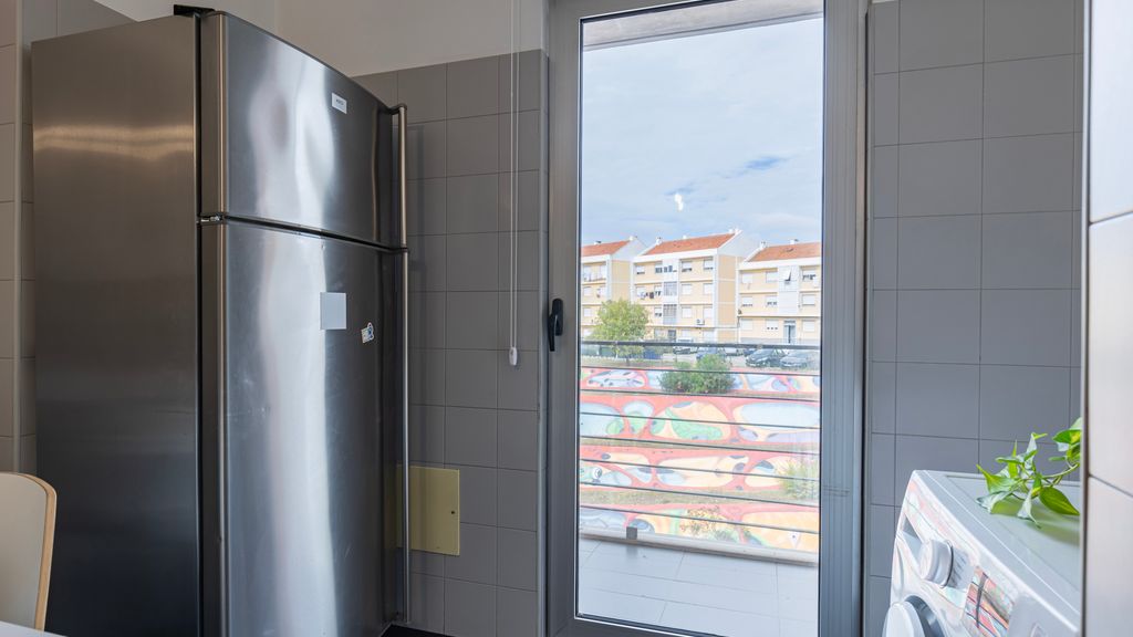 Charm 3BDR Apartment W/Balcony by LovelyStay