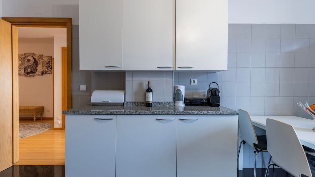 Charm 3BDR Apartment W/Balcony by LovelyStay